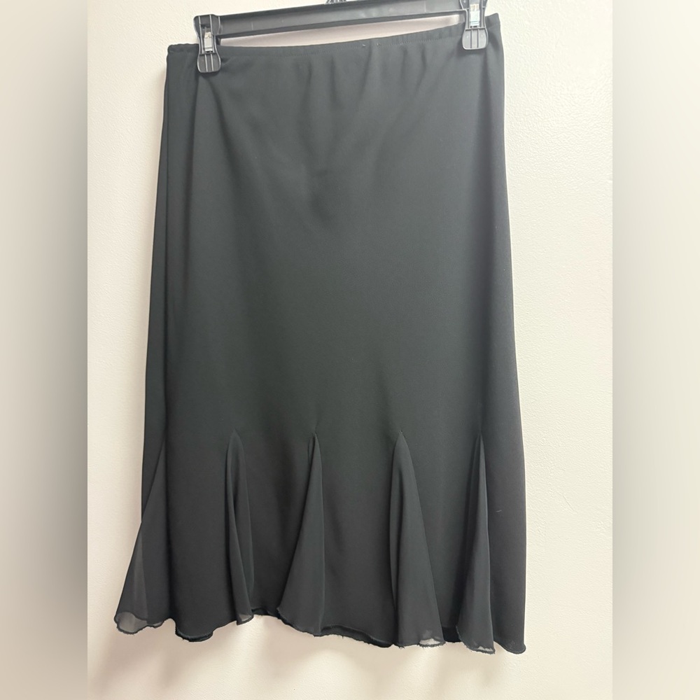 EUC Vintage & Sophisticated Black Midi Skirt w/Flared Hem Women’s 6-8 (Waist 28) - Picture 2 of 4